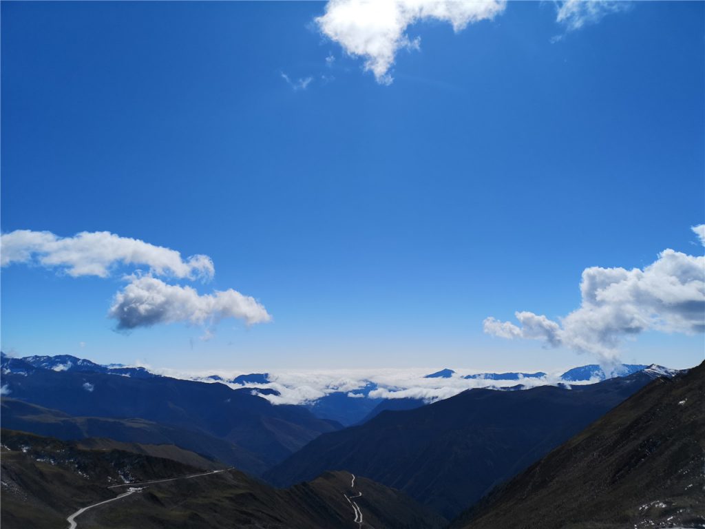 夹金山，红军长征路第一座雪山