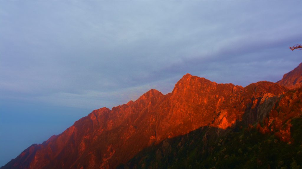 九峰山-只若初见