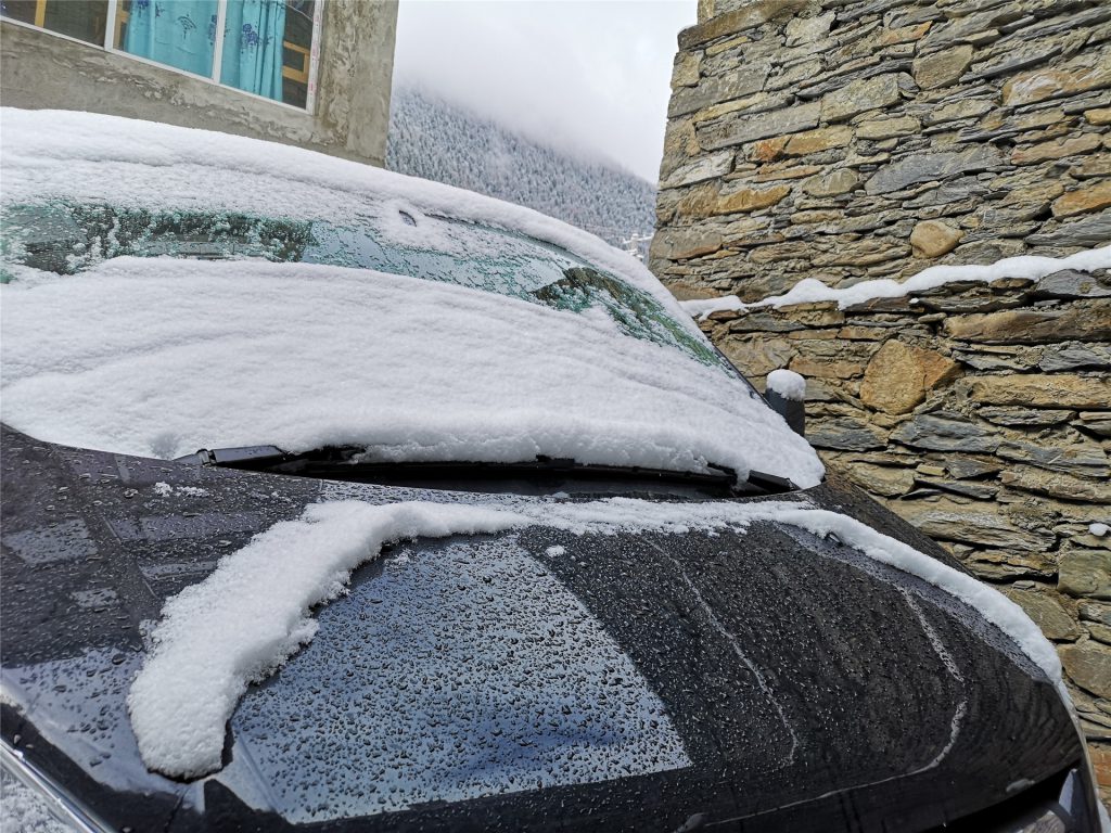 小金龙头滩-偶遇海拔4200米的雪乡