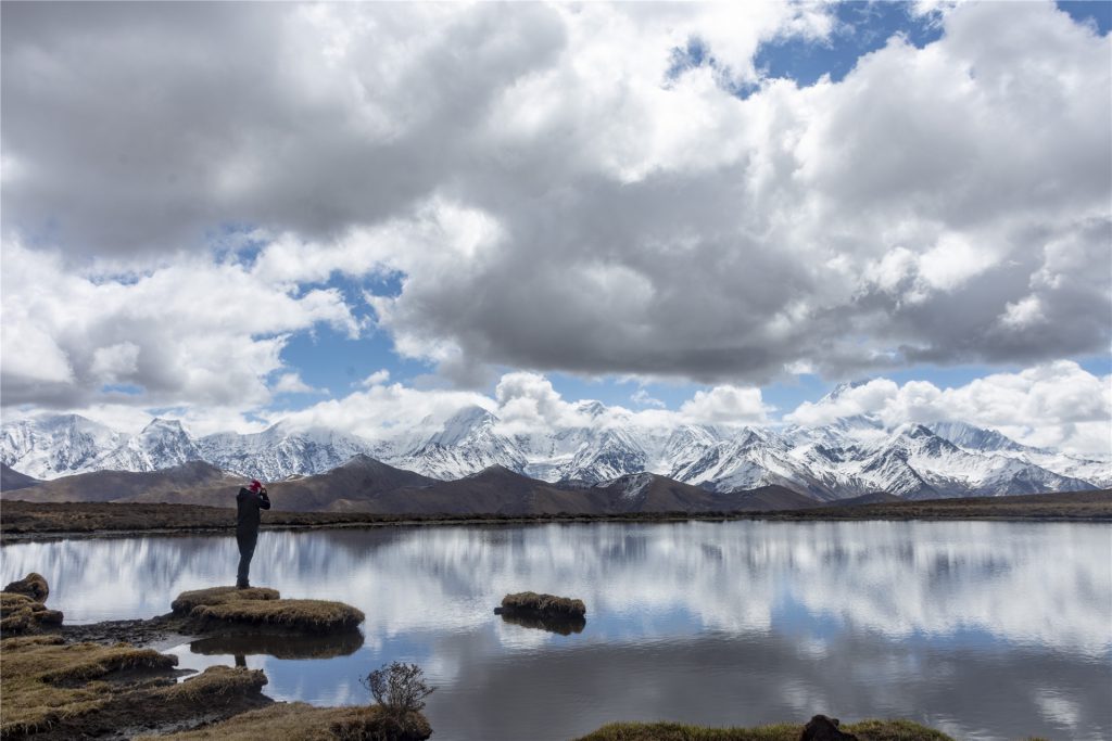 雪峰争艳之三嗯措