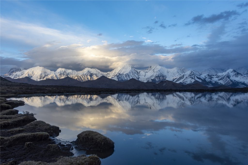 雪峰争艳之三嗯措