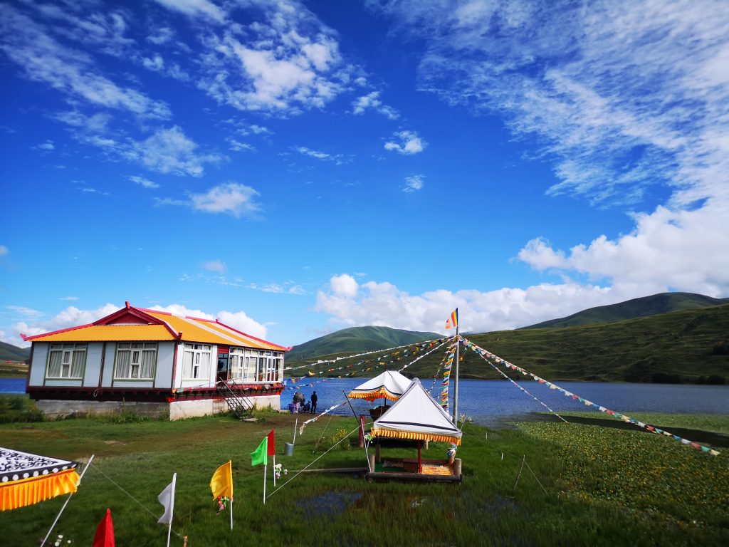 卡萨湖，317路上最美湖泊